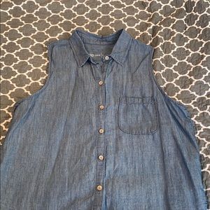 Denim button down Gap shirt